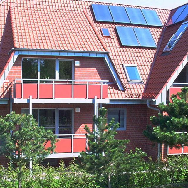 Bredemeier Bedachungen aus Stadthagen - Dachdeckerarbeiten, Trockenbau, Solartechnik und Holzbau für die Region Schaumburg